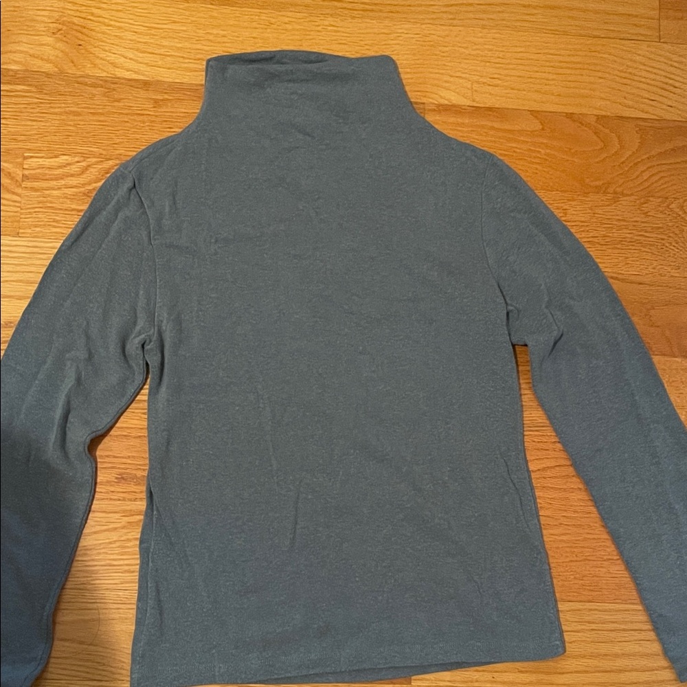 Gray Turtleneck Long Sleeve Top